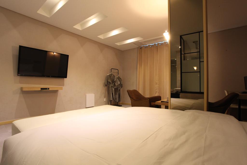 C&B Hotel Ansan Eksteriør bilde